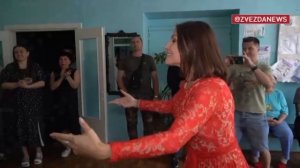 В Макеевку  приехали артисты поздравить медиков Дмитрий Харатьян и Анастасия Макеева