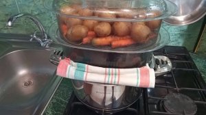 Полезный совет. Пароварка в домашних условиях с использованием кастрюли. Готовим вкусно на пару!