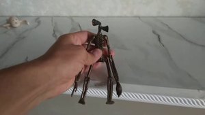 Сиреноголовый и мостовой червь, игрушки из полимерной глины