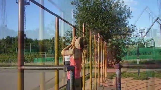 Учу ласточку, первые попытки (девушка) смотреть онлайн