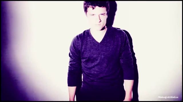 Почему этот мужик везде? смотреть онлайн