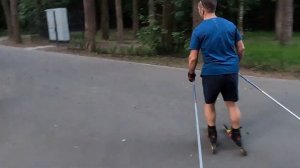 Учимся базовым поворотам на лыжероллерах