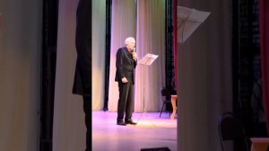 Василий Лановой читает стихотворение