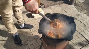 ПЛОВ С КУРИЦЕЙ в КАЗАНЕ на костре #кубанскийплов #пловскурицы #пловвказане #казан #еданакостре