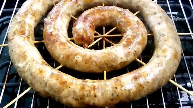Шашлык на балконе. Колбаса на электро гриле смотреть онлайн