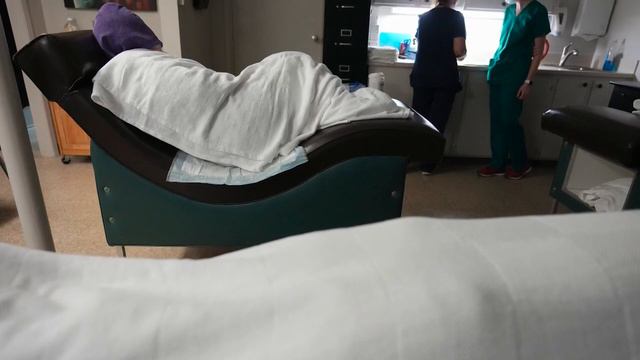 Texas women sue state over abortion ban, say it puts health and lives at risk смотреть онлайн