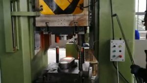 Пресс штамповочный электро-винтовой в кузнечное производство для горячей объемной штамповки