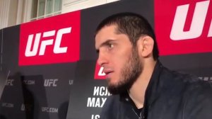 Ислам Махачев рассказал, как оказался в одной ванне с Хабибом