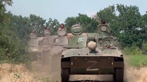 Самоходные гаубицы "Гвоздика" бьют по целям противника