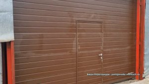 Ворота секционные DoorHan в промышленном ангаре