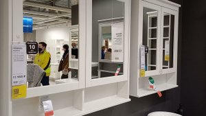 ИКЕА. Мебель для ванной на ножках для ПИКовской сантехкабины.