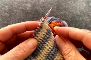 Всего 2ряда, а вяжется 1!