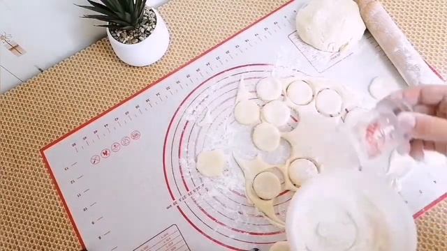 Пончики на сгущёнке. Без дрожжей. Из трёх ингредиентов