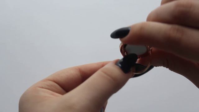 Обзор золотого кольца с финифтью от SOKOLOV «Бабочка» артикул 781005 смотреть онлайн