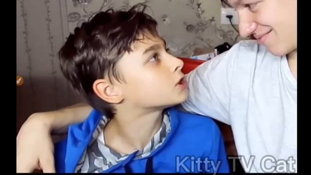 Демьян и Ваня обнимаются ?❤️ смотреть онлайн