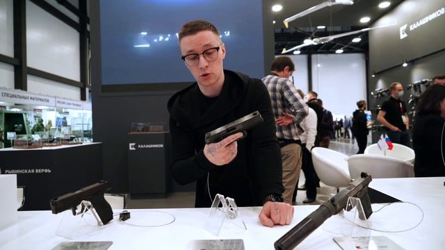 Боевые роботы, оружие и новейшая бронетехника [Выставка Техно страж] смотреть онлайн