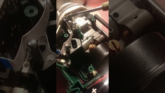 Лазерный уровень Bosh pl360. Не работает вертикальный луч. Ремонт на коленке ) смотреть онлайн