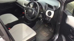 Обзор TOYOTA  VITZ 2013 года выпуска