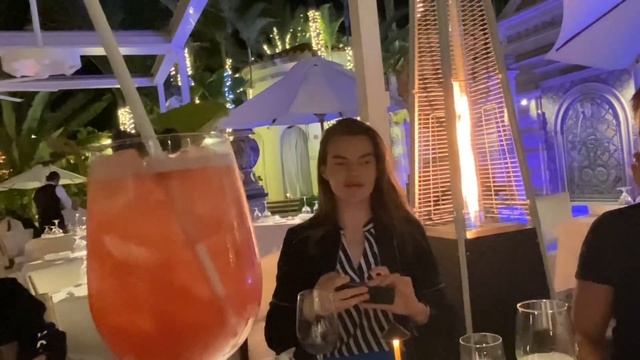 -ВЫ НЕ ПРОХОДИТЕ!! ВЕРСАЧИ РЕСТОРАН.МАЯМИ
