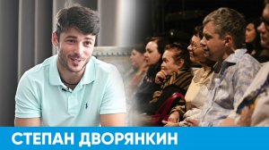 Как актёр выбирает «жертву» среди зрителей? | Короче, Омск 460