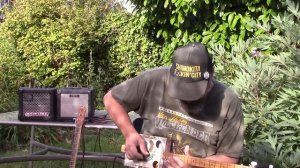 Battery/mains amp shootout - Aroma AG-10 vs Roland Microbe