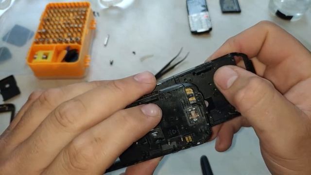 ✅Реставрация ЛЕГЕНДАРНОЙ Nokia 6233, Вторая жизнь спустя 14 лет. Ретро телефон 2000х нулевых смотреть онлайн