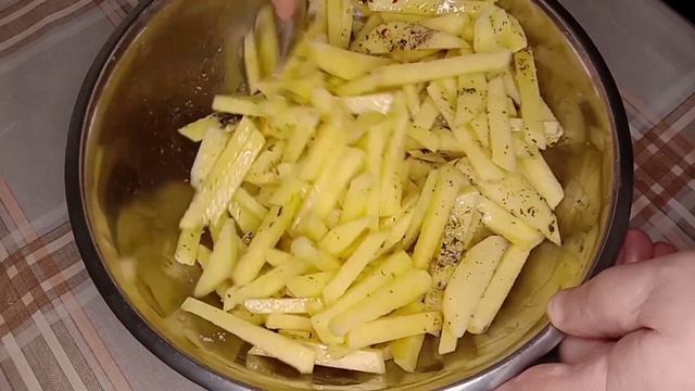 Бризоль с картошкой фри по-домашнему