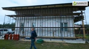 Обшивка бревенчатого дома фиброцементным сайдингом Кедрал Сedral