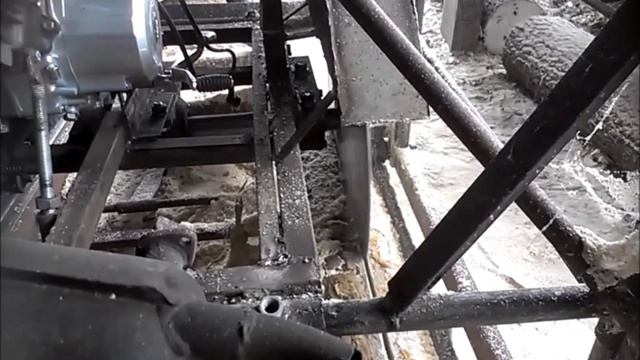 самодельная пилорама из двигателя дельта 110 см3 смотреть онлайн