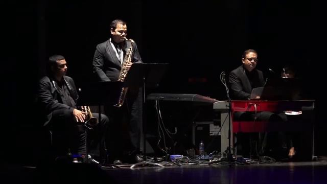 WHEN CHORDS COLLIDE JOBIM MEDLEY смотреть онлайн