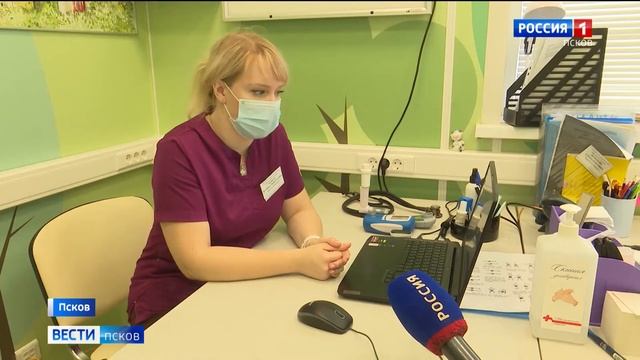 Псковские врачи-пульмонологи отмечают профессиональный праздник смотреть онлайн