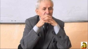 Кашковский В Г На Zello рации Пасека  и пчеловод  Вопрос  ответ.(Смотреть по эпизодам  ,в описании