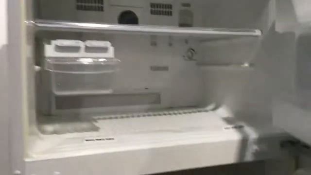 Холодильник SHARP SJ 68L T2G смотреть онлайн