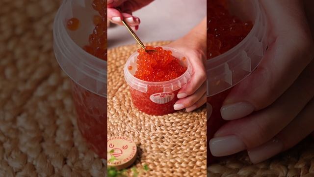 Бургер с красной икрой!