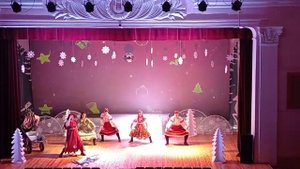 танец,,бабок ежек" Из новогоднего спектакля.