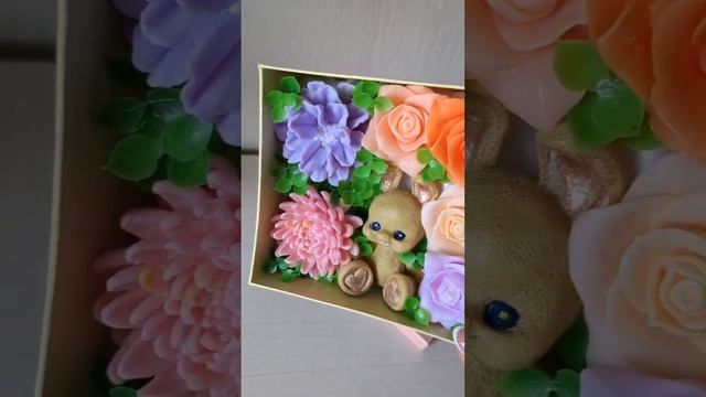 Зайчик в цветах! смотреть онлайн