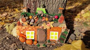 Осенний домик-тыква для мышки из картона и природных материалов