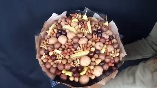 Букет из орехов и сухофруктов «Ореховый микс»