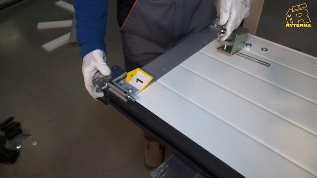 Установка гаражных откатных секционных ворот смотреть онлайн