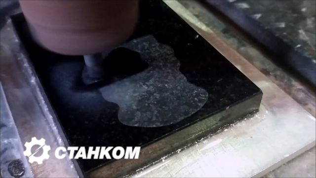 Ювелирная обработка пироксенита на фрезере ЧПУ. Камея.