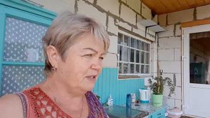 СЕГОДНЯ МЫ ОПЯТЬ НЕ НАПРЯГАЕМСЯ, ТОЛЬКО УГОСТИЛИ КУРОЧЕК КАБАЧКОМ.