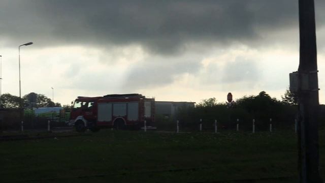 Wyjazd alarmowy 522[Z]21 GBA 2,5/24 Renault Midlum + 522[Z]25 GCBA 5/32 Scania P400 JRG Darłowo смотреть онлайн