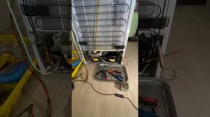 Холодильник БОШ, замена компрессора в морозильной камере