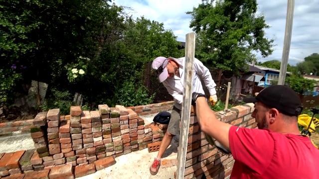 ДОМ НА ПРОДАЖУ своими руками. ХОЗПОСТРОЙКА в стиле ЛОФТ. Начали с цоколя и увлеклись... | 3 Серия | смотреть онлайн