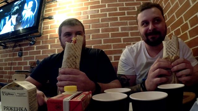 жЫвотное и Каролина Рипер! Жрём свежий перец и горим! смотреть онлайн