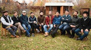 Мужики душевно поют хором