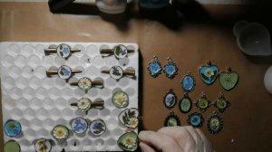 DIY / Украшения из эпоксидной смолы: #подвески , #броши , #заколки #эпоксиднаясмола