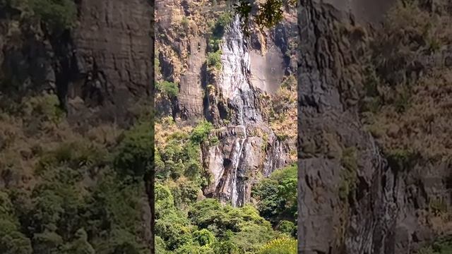 Most beautiful waterfall in Srilanka babarakanda  🥰😘#naturesounds #relaxation #viral #waterfall