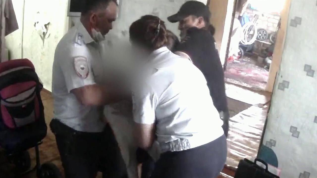В Оренбургской области разбираются в скандальной истории, которая произошла с участием органов опеки