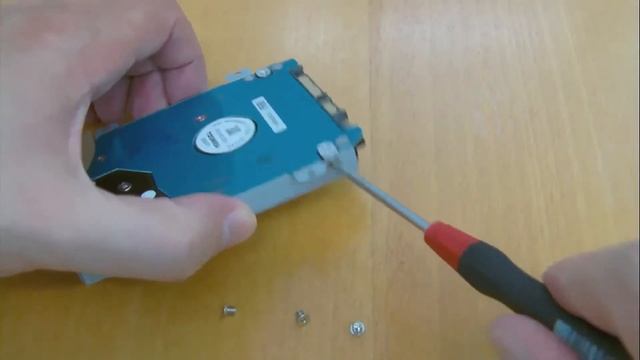 Toshiba T130 Series: HDD replacement смотреть онлайн